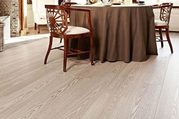 Δάπεδο Laminate ''BURGUNDY''