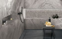 Supreme_Silver_Bathroom.jpg